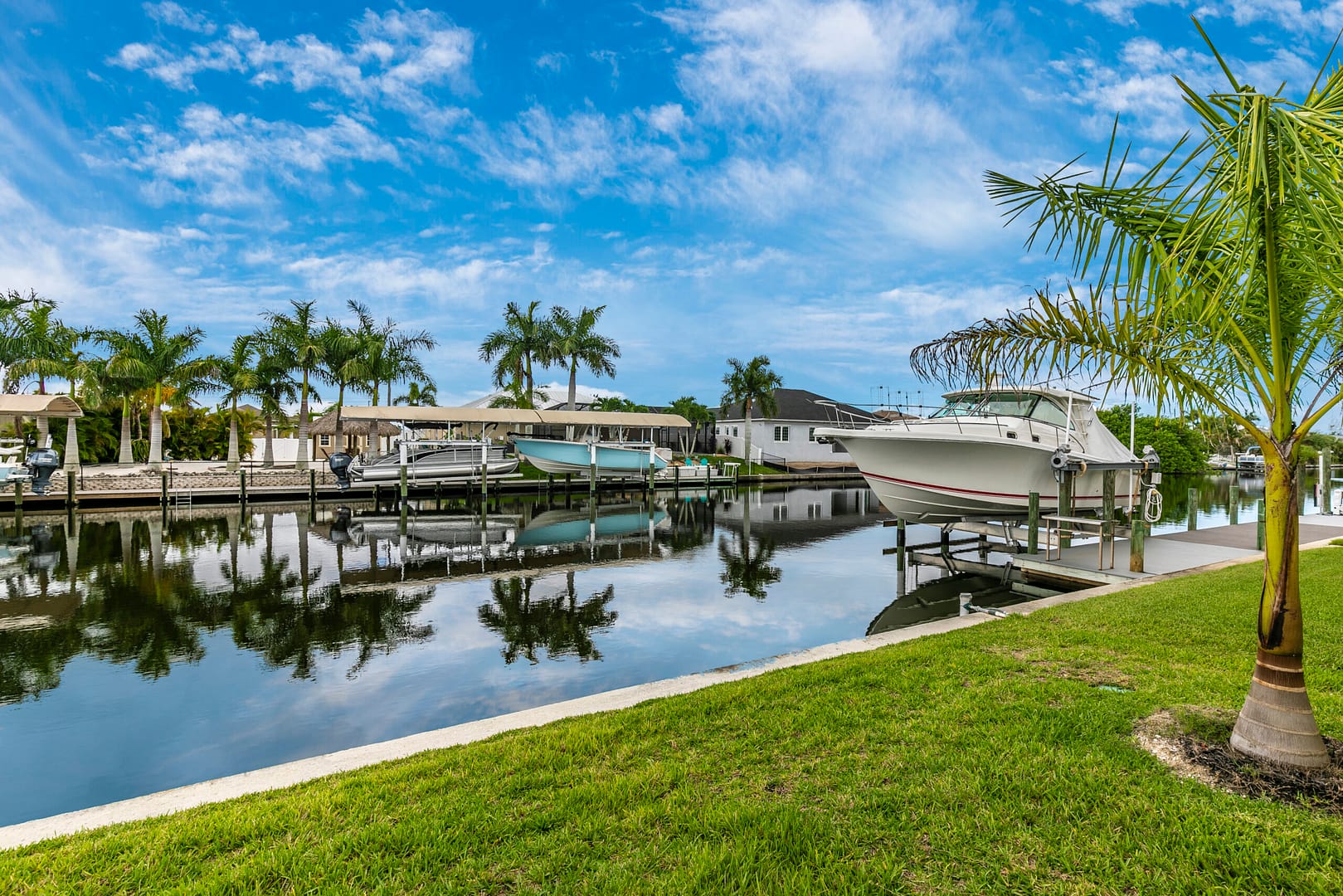 Professional Real Estate Photos vs. Cell Phone Images